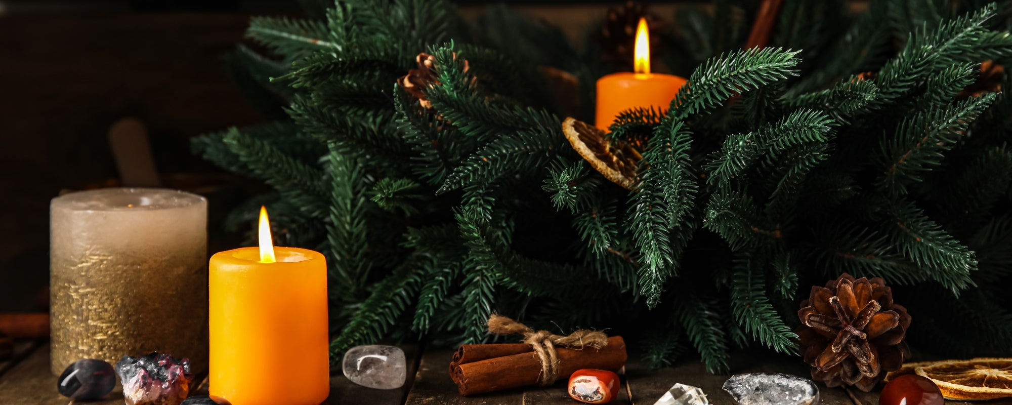 Rituel de Yule et Solstice d'Hiver : 5 Manières d'Honorer le Retour de la Lumière Zelia Paris