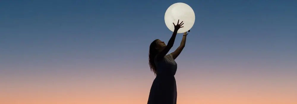 Comment purifier ses pierres selon la Lune : guide complet des cycles lunaires - Zelia Paris