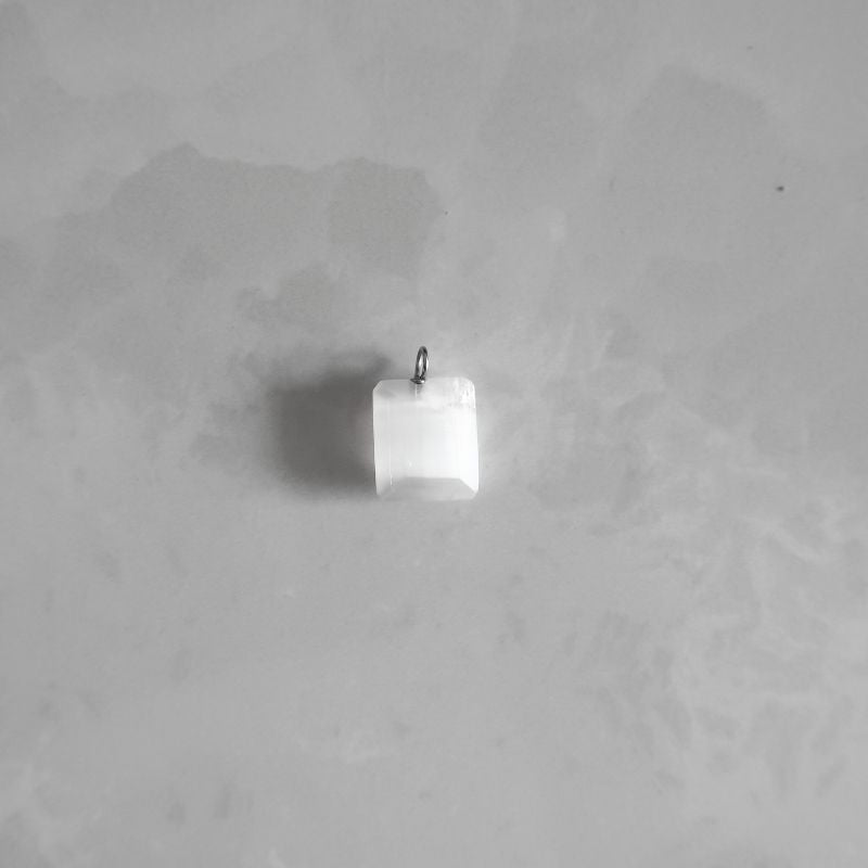 Collier Pendentif carré | Pierre de Lune