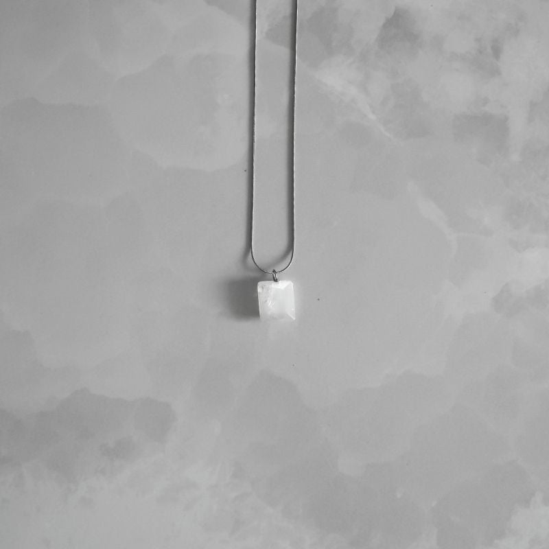 Collier Pendentif carré | Pierre de Lune