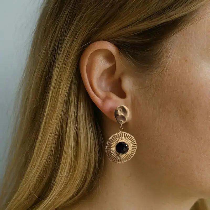 Hélia | Tourmaline noire : Protection et ancrage Zelia Paris