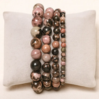 Nalaya | Rhodonite : Guérison et amour de soi Zelia Paris