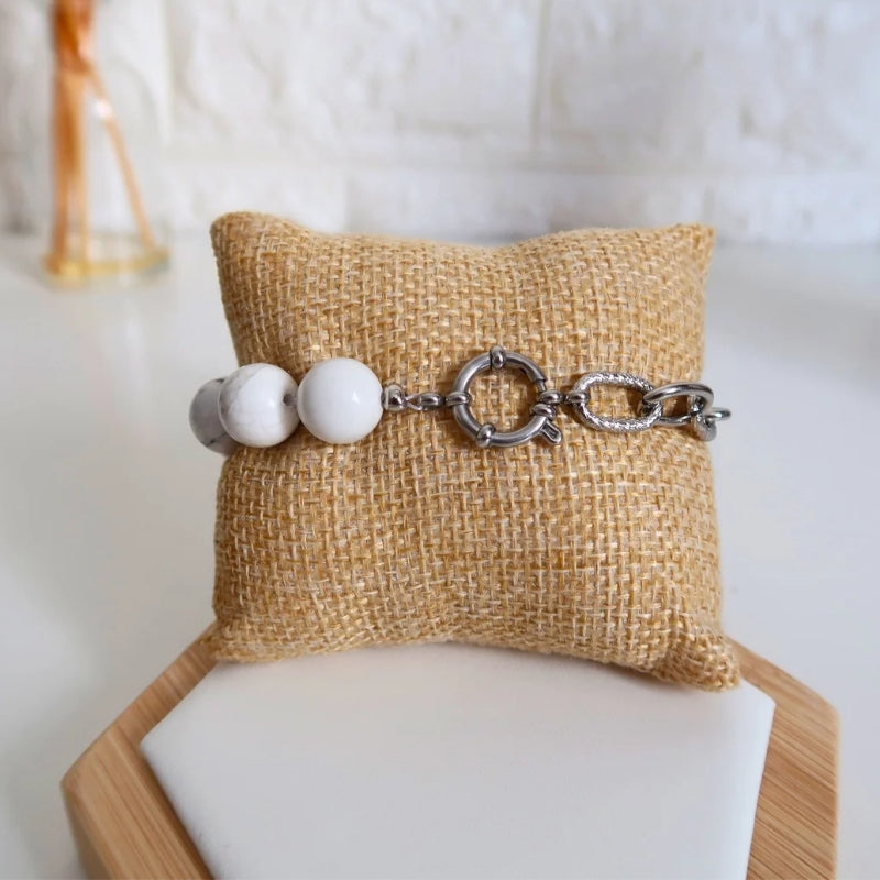 Orion | Howlite
